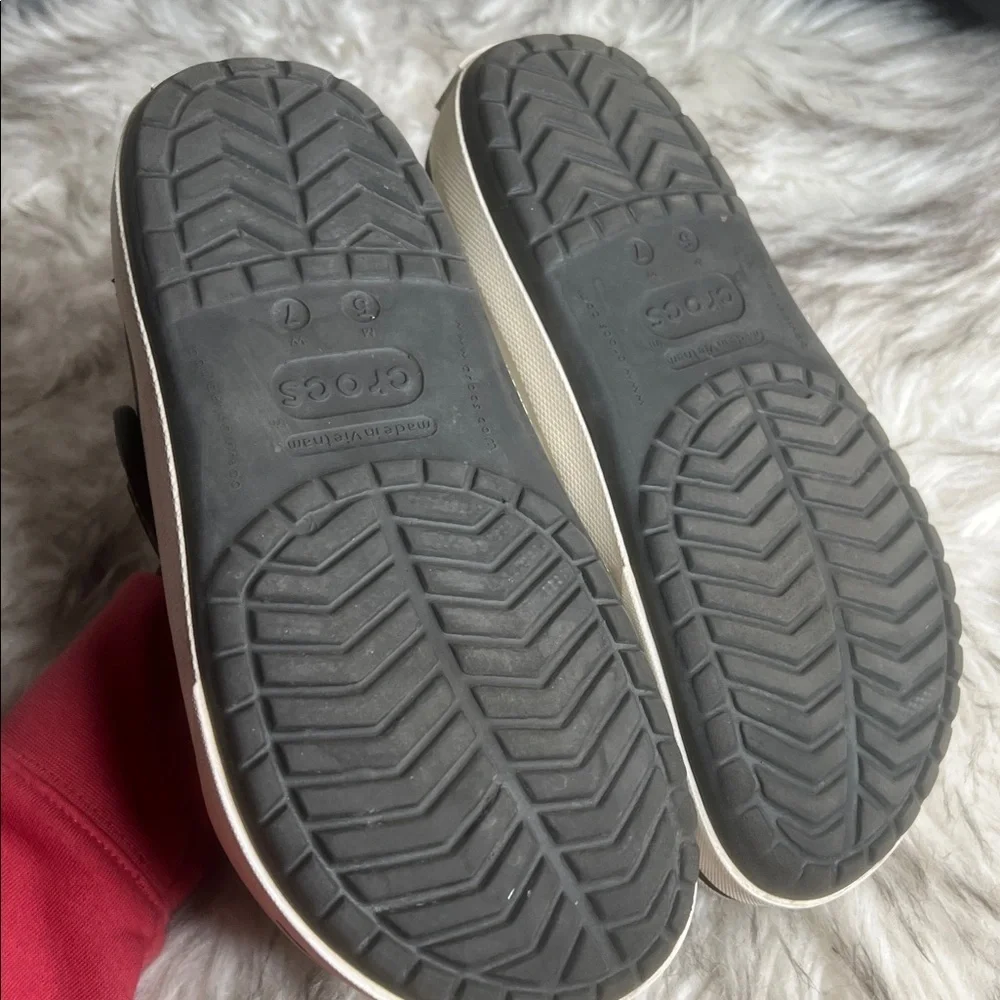 Crocs Unisex Black Rubber Coast Clog Slip On Slide Sandals
